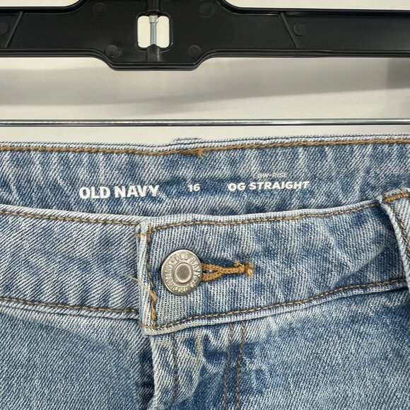 NWT Old Navy Low Rise OG Straight Cut Off Denim Shorts Women's 16 - Picture 3 of 4